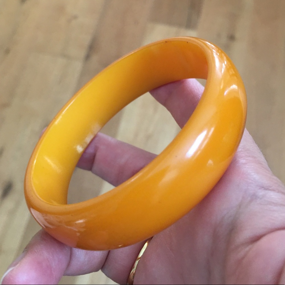 Bakelite butterscotch bangle